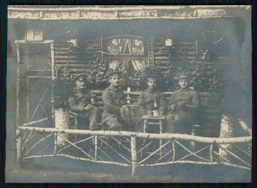 Foto soldaten haus - 1., wk
